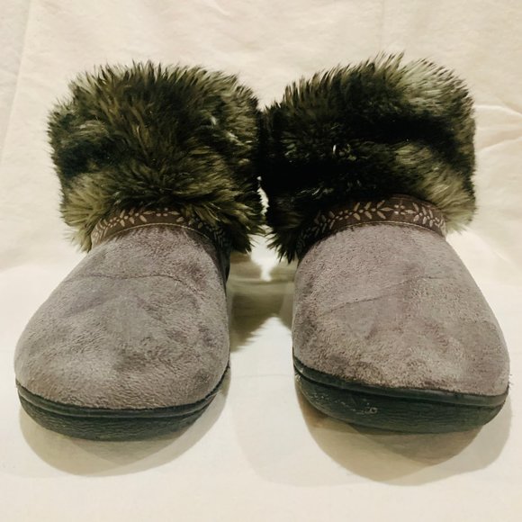 Isotoner Faux Fur Trimmed Micro-Suede Bootie Slippers Rubber Soles Gray Size 8.5 - Picture 5 of 11